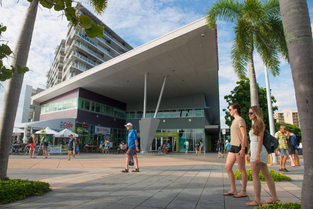 Hides Hotel Cairns Exterior photo