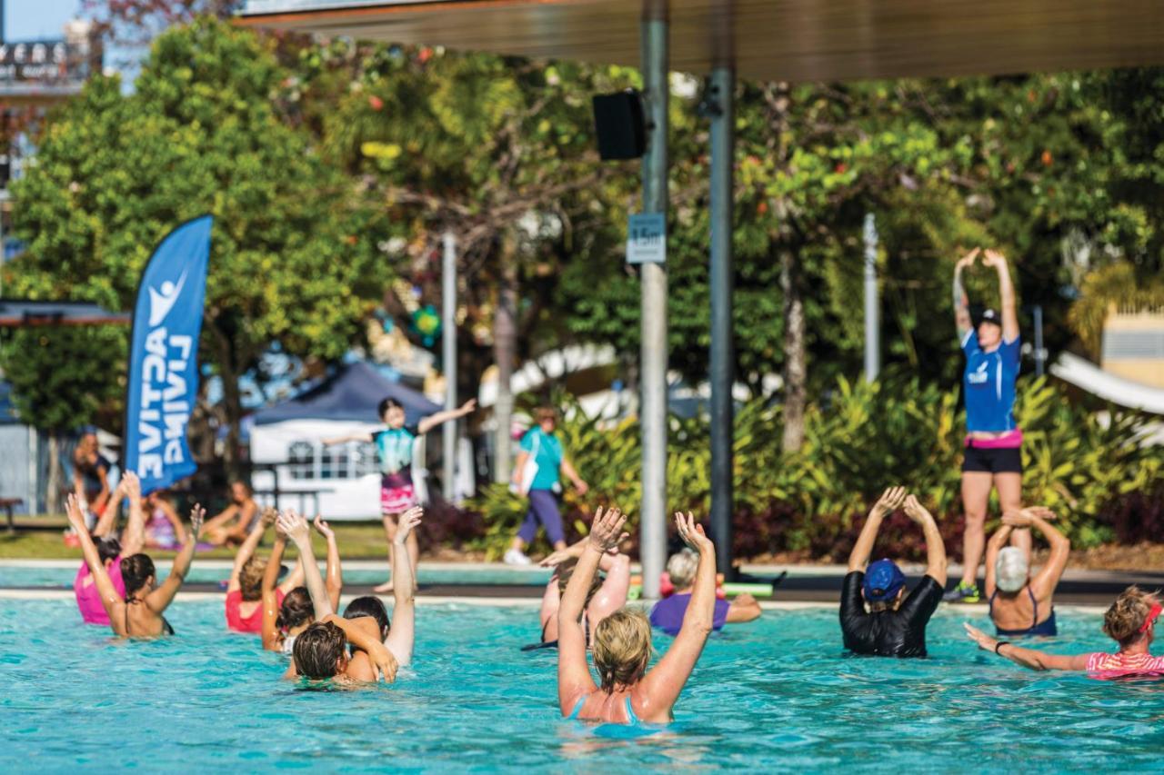 Hides Hotel Cairns Exterior photo